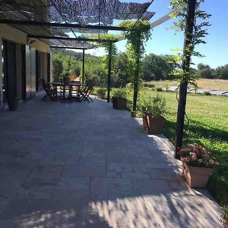 Villa Avec Piscine, Au Calme Et En Pleine Nature! Pierrevert Exterior foto