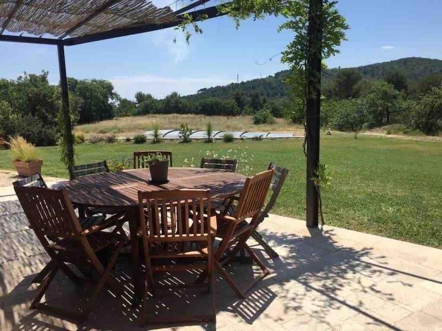 Villa Avec Piscine, Au Calme Et En Pleine Nature! Pierrevert Exterior foto